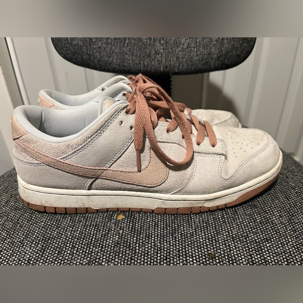 Nike Dunks Low “Fossil Rose”